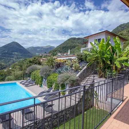 Appartement Sleeps 6 Pool Air Con