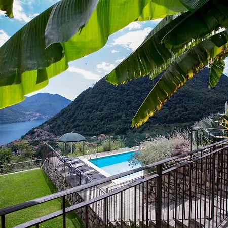 Sleeps 6 Pool Air Con *